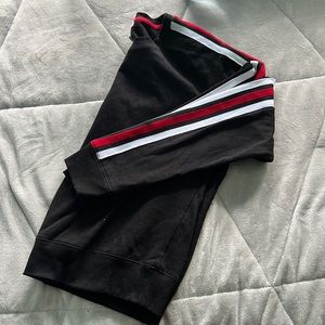 Black white and red crewneck